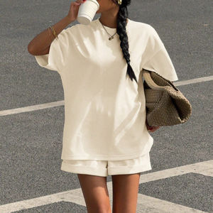 Ingrosso abbigliamento da casa per il tempo libero Set giornaliero Oversize ampia in maglia a maniche corte e pantaloncini con tasche da donna Set da salotto - Product Image 1