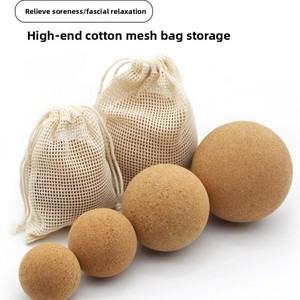 Balle de massage en liège naturel pour le soulagement des douleurs musculaires profondes, la relaxation des fascias, le yoga, le Pilates et l'entraînement de récupération - Product Image 2