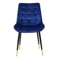 Chaises de salle à manger en velours au design européen moderne et élégant avec pieds en acier noir thermolaqué pour hôtel et appartement