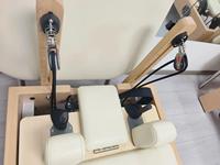 Máquina de Ejercicio Telescópica Personalizada OEM para Estudio, Ajustable, Multifuncional, Comercial, de Madera de Arce, Reformer de Pilates