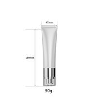 Pot à pompe sans air pour emballage de rouge à lèvres Matériau plastique PE Capacité de 30ml/50ml Couleur personnalisée Soins cosmétiques Protection solaire