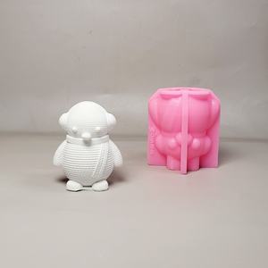 Moldes de fundición de resina hechos a mano para bricolaje estilo Ins adornos decorativos moldes de pingüino de silicona W0588 herramientas de pastel - Product Image 2