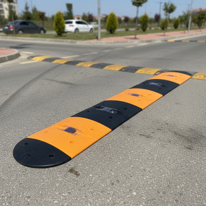 Juego de Reductores de Velocidad de 2.5 Metros con Luces Intermitentes y Cubierta de PVC para Seguridad Vial - Product Image 3