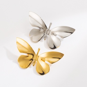 Wholesale 18K <b>Gold</b> Plated Butterfly Shape Suit Brooch Pin Non-tarnish Brooches for Women <b>Clothes</b> - Product Image 3