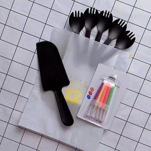 Verjaardagstaart bord mes en vork set wegwerp taart servies combinatie <span class=keywords><strong>plastic</strong></span> taartmes en vork bord - Product Image 2