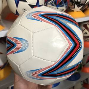 Balón de Fútbol Profesional para Entrenamiento y Competición, Venta al por Mayor, PVC, Cuero Suave, Cosido a Máquina, Resistente al Desgaste, Engrosado - Product Image 4