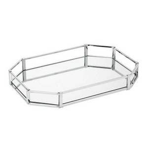 Plateau de service en métal ovale en cuivre, plateaux décoratifs en acier inoxydable martelé pour fruits et thé avec poignées en or provenant de l'inde - Product Image 2