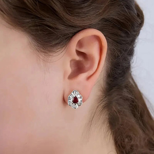 Pendientes de Oreja con Forma de Flor de Lágrima Roja para Mujer, Diseño Geométrico, Accesorios para el Día a Día - Product Image 6