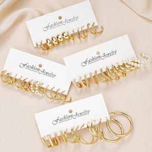 Parures de bijoux fantaisie plaquées or, boucles d'oreilles en alliage, design géométrique avec perles, bijoux de fête pour femmes - Product Image 1