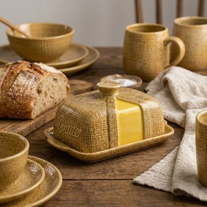 Pot à beurre en céramique gaufrée avec couvercle, boîte à beurre en céramique aspect lin marron à texture tissée, récipient de rangement en céramique pour beurre et fromage - Product Image 3