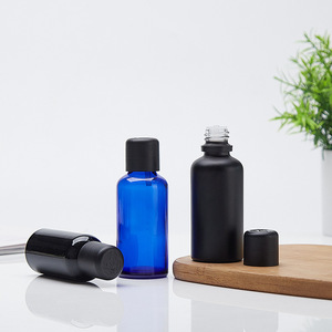 Botellas azules negras brillantes personalizadas de alta calidad, botella de suero de vidrio, 10ml, 30ml, 50ml, botella de vidrio de aceite esencial ultravioleta con tapa - Product Image 3