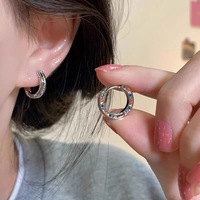 Boucles d'oreilles créoles en argent sterling 925 avec zircone cubique colorée, forme géométrique ronde, style minimaliste personnalisé pour femmes