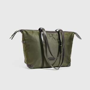 Bolso Tote de Nailon Personalizado para Mujer, Verde Oliva y Negro, Dos Asas, Cierre de Cremallera, Impermeable, Estilo Minimalista, para Uso Diario, Bolso de Hombro - Product Image 4