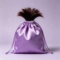 Sacs de rangement de luxe en satin de soie avec cordon de serrage pour perruques, emballage textile pour mèches de cheveux avec logo et cintre