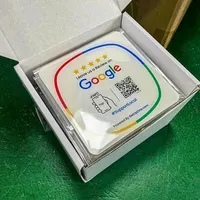 Plaque autocollante étanche en acrylique pour paiement RFID/NFC, avis QR, menu et réseaux sociaux pour hôtels et restaurants