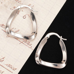 Pendientes de Aro E4505 en Oro Blanco, Joyería Clásica Unisex de Aleación, Chapados en Oro de 18K, Pendientes de Moda para Mujeres y Hombres - Product Image 6