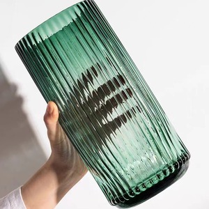 <span class=keywords><strong>Vase</strong></span> européen créatif <span class=keywords><strong>vert</strong></span> à rayures verticales en <span class=keywords><strong>verre</strong></span>, arrangeur moderne de fleurs fraîches pour mariage, <span class=keywords><strong>bouteille</strong></span> de vie transparente - Product Image 1