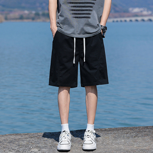 Shorts décontractés en soie glacée avec logo personnalisé pour hommes, shorts de basketball fins d'été, amples, à séchage rapide, confortables et tendance pour garçons - Product Image 3