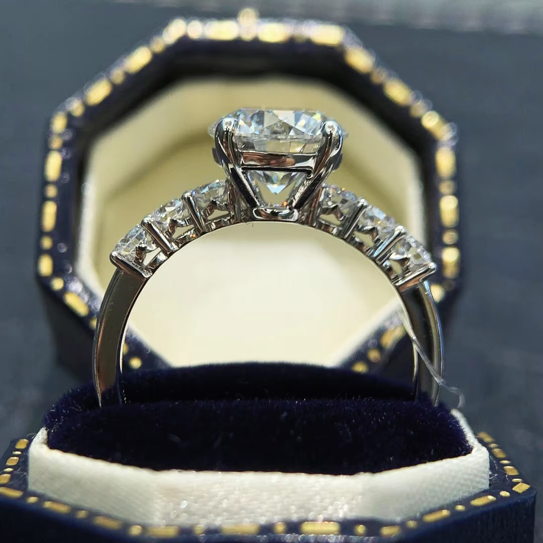 18k solid gold ring with large square diamond