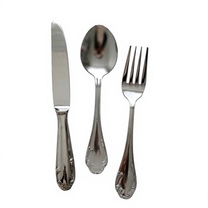 Cuchara, tenedor y cuchillo plateados, juego de cubiertos de estilo clásico de 3 piezas para uso en mesa de comedor, suministros para eventos, decoración de bodas, calidad alimentaria - Product Image 1