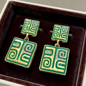 Boucles d'oreilles pendantes géométriques vintage en cristal vert et strass carrés pour femme, à porter au quotidien - Product Image 4