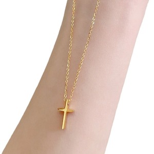 <span class=keywords><strong>Collier</strong></span> avec pendentif <span class=keywords><strong>croix</strong></span> classique en acier inoxydable, plaqué or et <span class=keywords><strong>argent</strong></span>, bijoux religieux minimalistes pour hommes et femmes - Product Image 6