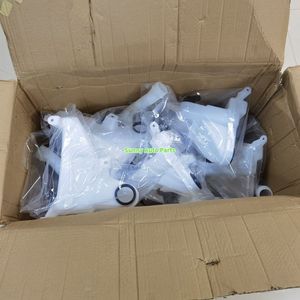 Réservoir de liquide lave-glace pour pare-brise Innova 2 pompes 2006 pour <span class=keywords><strong>Toyota</strong></span> Hilux Vigo Revo Rocco Fortuner 2005-2015 - Product Image 4