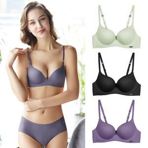 Bra <span class=keywords><strong>Push</strong></span> Up Tanpa Kabel Wanita, Bra <span class=keywords><strong>Push</strong></span> Up Tanpa Kawat - Product Image 1