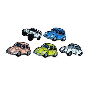 Eco-Fabrikant Retro Racing Zwart-Wit Rugzakauto 'S Metalen Revers Zachte Harde Emaille Pinnen - Product Image 6