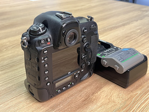 Appareil photo plein format Nikon D4 16,25 Mpx Vidéo HD Photographie professionnelle avec prise en charge de la carte Appareil photo D4 - Product Image 3
