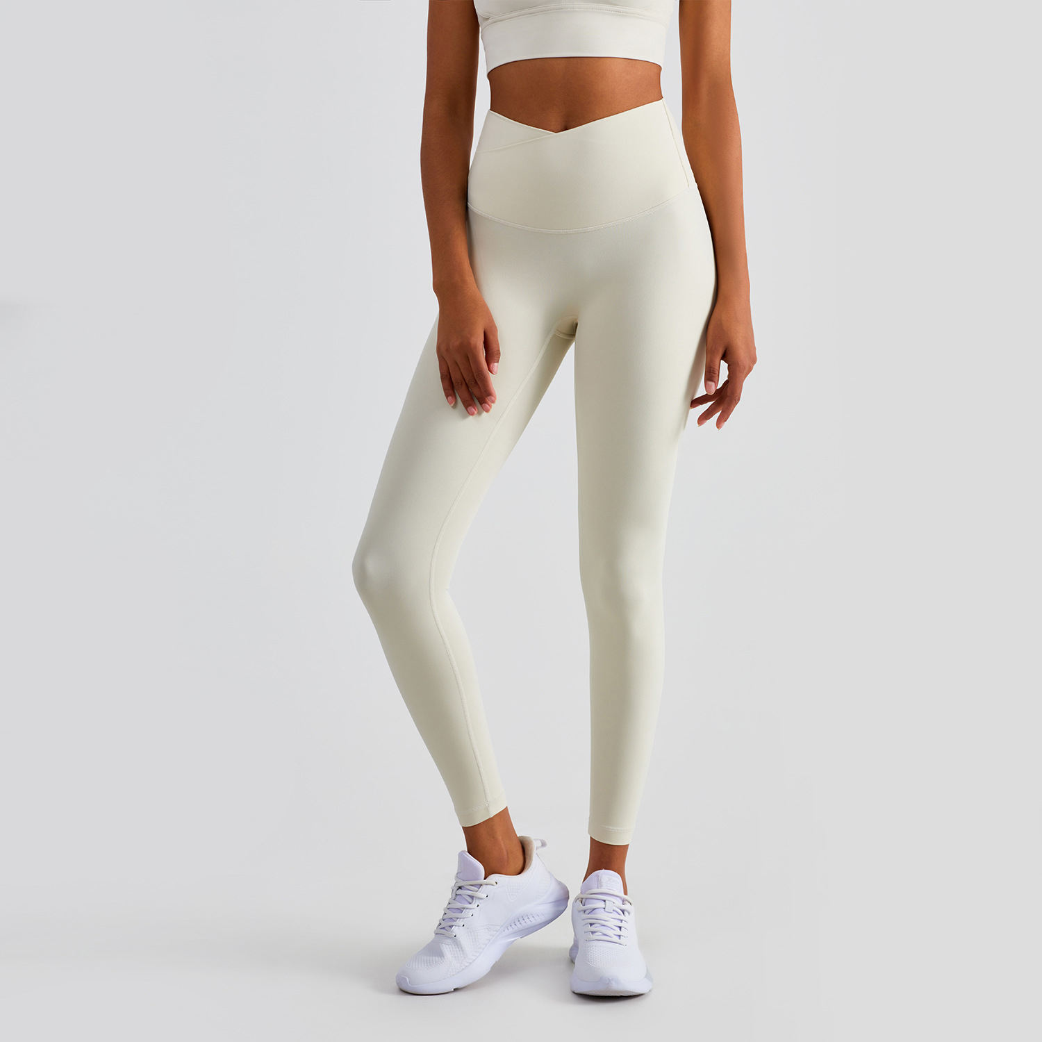 สีงาช้างอ่อน