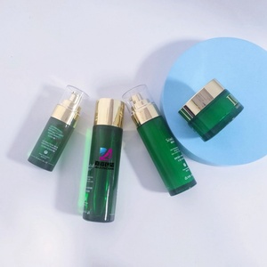 Ensemble cosmétique 30 ml 50 ml, emballage personnalisé, rose gold, huile pour le soin de la peau, lotion pour le corps, sérum, flacon en verre givré avec pompe pulvérisateur - Product Image 1