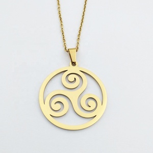 Collier Triskelion Teen <span class=keywords><strong>Wolf</strong></span> en Acier Inoxydable – Bijoux Symbole Triskelion Spirale – Chaînes de Cou Joyería Acero Inoxidable - Product Image 2