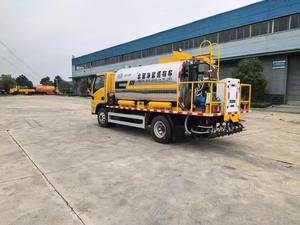 Dongfeng Camion Spruzzatore di Bitume Intelligente da 5,5m³ con Controllo Automatico, Distributore di Asfalto per Manutenzione Stradale - Product Image 3