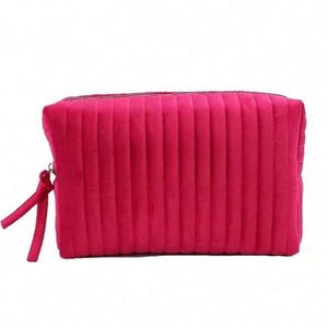 Bolsa de Maquillaje de Terciopelo Acolchado Impermeable con Cierre Personalizado y Logotipo Impreso de Alta Calidad - Product Image 1