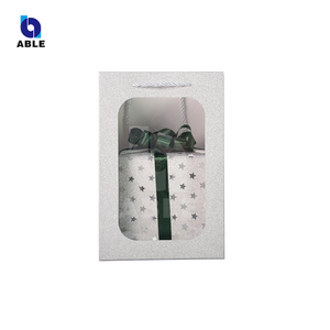 أكياس تغليف هدايا شفافة بتصميم عيون القطط من ورق PP المقوى، مطلية بمادة مائية فاخرة، مصنوعة من مواد معاد تدويرها للأحذية والملابس - Product Image 4