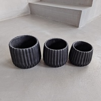 Pot de fleurs moderne noir côtelé pour plantes vertes d'intérieur, design minimaliste, matériau PP, décoration intérieure