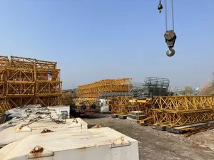Cần cẩu tháp xây dựng cũ Trung Quốc tải 12 tấn 7022-12 cần cẩu tháp phẳng để bán
