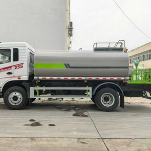 Camión Cisterna Amarillo Diésel de 7700 kg, 4x2, con Transmisión Automática, para Riego, Limpieza de Carreteras y Control de Polvo - Product Image 6