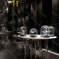 Table de présentation de bijoux futuriste, design d'intérieur de bijouterie, bande lumineuse LED cachée, mobilier de boutique de bijoux