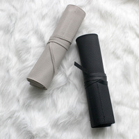 Étui à pinceaux de maquillage en cuir PU personnalisé avec logo, étui à maquillage pliable portable pour femmes, sac à roulettes pour cosmétiques, organiseur de pinceaux de maquillage souple, pochette