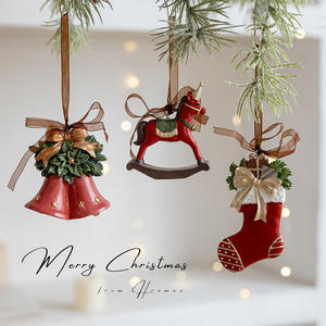 Nouveau produit décoration <span class=keywords><strong>de</strong></span> Noël nordique rétro décoration d'arbre <span class=keywords><strong>de</strong></span> Noël résine elfe cloche cheval <span class=keywords><strong>de</strong></span> Troie pendentif - Product Image 4