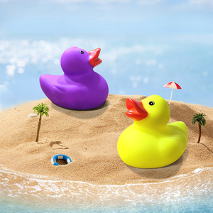 Chaud multicolore PVC plastique petit canard couleur claire couinement bébé jouets de bain en vrac Mini jaune rose bleu noir canard en caoutchouc - Product Image 5