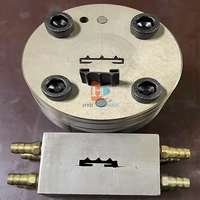 Machine d'extrusion pour la production de bandes d'étanchéité pour portes et fenêtres en PVC, TPE, TPV, TPU, TPR flexibles en plastique
