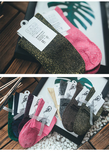 Chaussettes courtes de haute qualité pour filles, tube moyen vertical, mode printemps et été, fines, fil doré et argenté, chaussettes courtes 2025 - Product Image 6