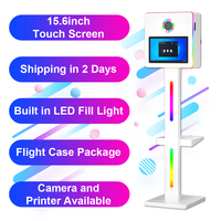 Photomaton DSLR de style carré 15,6 pouces, Photomaton DSLR intelligent avec miroir magique pour mariage, fête, événement