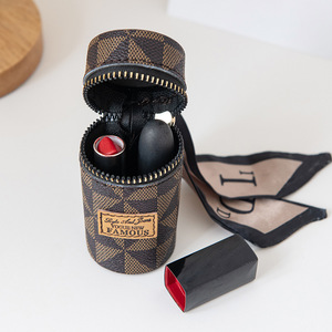 Nouveau <span class=keywords><strong>porte</strong></span>-clés de luxe en cuir PU avec dragonne et pompon, mini accessoire <span class=keywords><strong>pour</strong></span> rouge à lèvres et clés, en alliage de zinc - Product Image 3