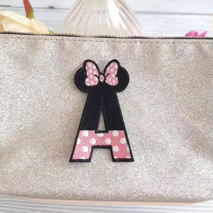 Patch brodé lettre A Minnie Mouse à pois roses, applique alphabet nœud de dessin animé pour sacs, sweats à capuche, vestes, chapeaux et vêtements pour enfants - Product Image 1