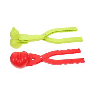 Juego de juguetes de plástico personalizados al por mayor para hacer bolas de nieve y moldes de arena con forma de muñeco de nieve, pato y corazón para niños - Product Image 1