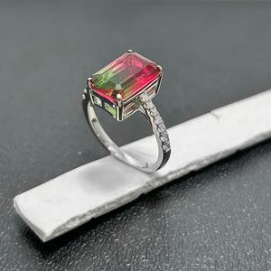 خاتم خطوبة من الفضة الإسترلينية عيار 925 بحجر كبير مقطوع على شكل الزمرد يتغير لونه من الإسكندريت المسحوق للنساء - Product Image 4